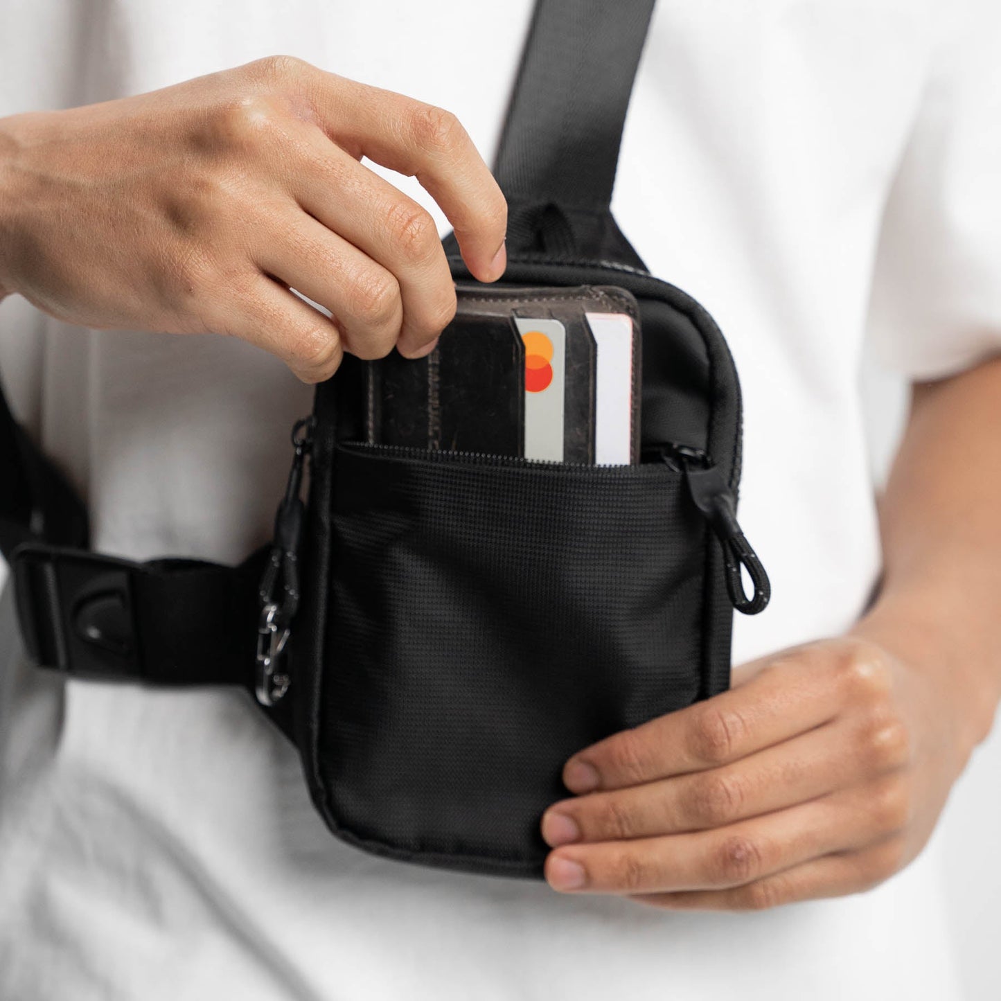 Valora Sling Bag